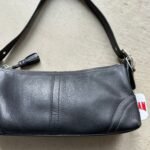 Vintage Y2K Coach Black Leather Baguette Shoulder Bag - Image 2