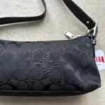 Vintage Y2K Coach Black Baguette Shoulder Bag - Image 2