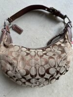 Vintage Y2K Coach Tan Croissant Shoulder Bag - Image 2
