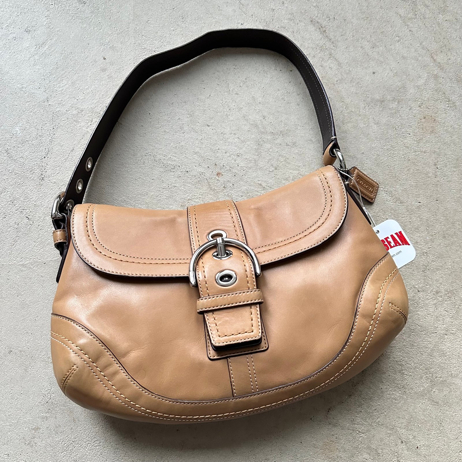 C18D7617-F261-47D5-A8E0-FD4C16F77D44 Vintage Y2K Coach Tan Leather Soho Shoulder Bag - Image 1