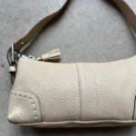 Vintage Y2K Coach Tan Leather Baguette Shoulder
Bag - Image 2