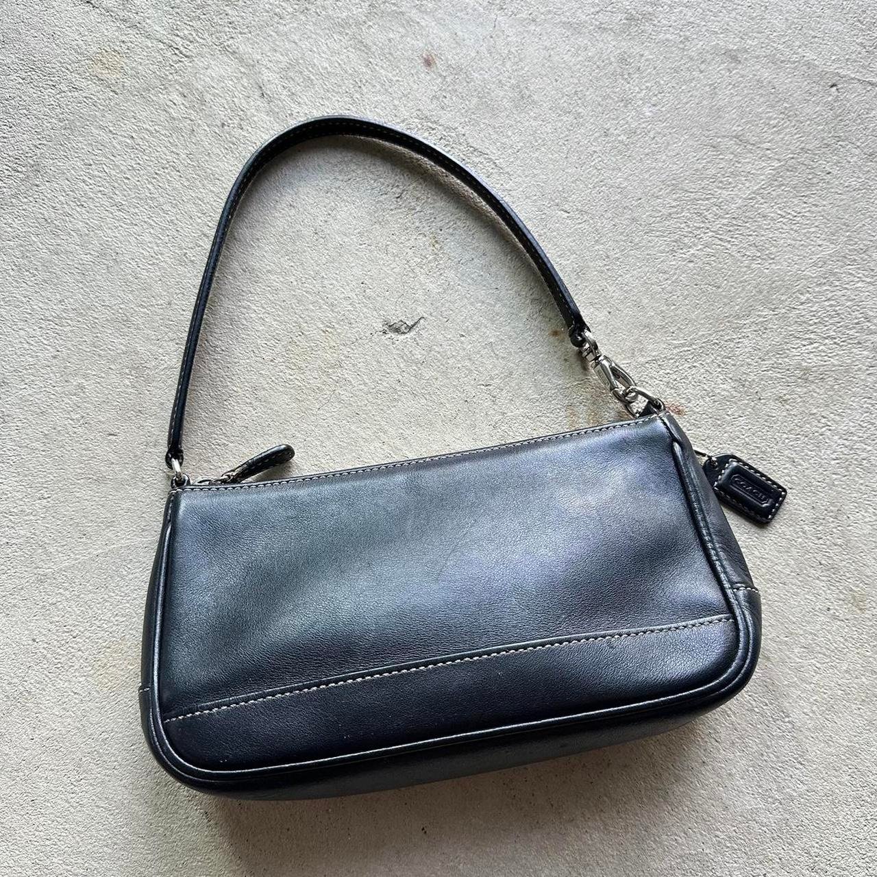 P0_32_41bbefe0-0635-44e2-9097-dca78f2b07b2-1 Vintage Y2K Coach Demi Black Leather Shoulder Bag - Image 1