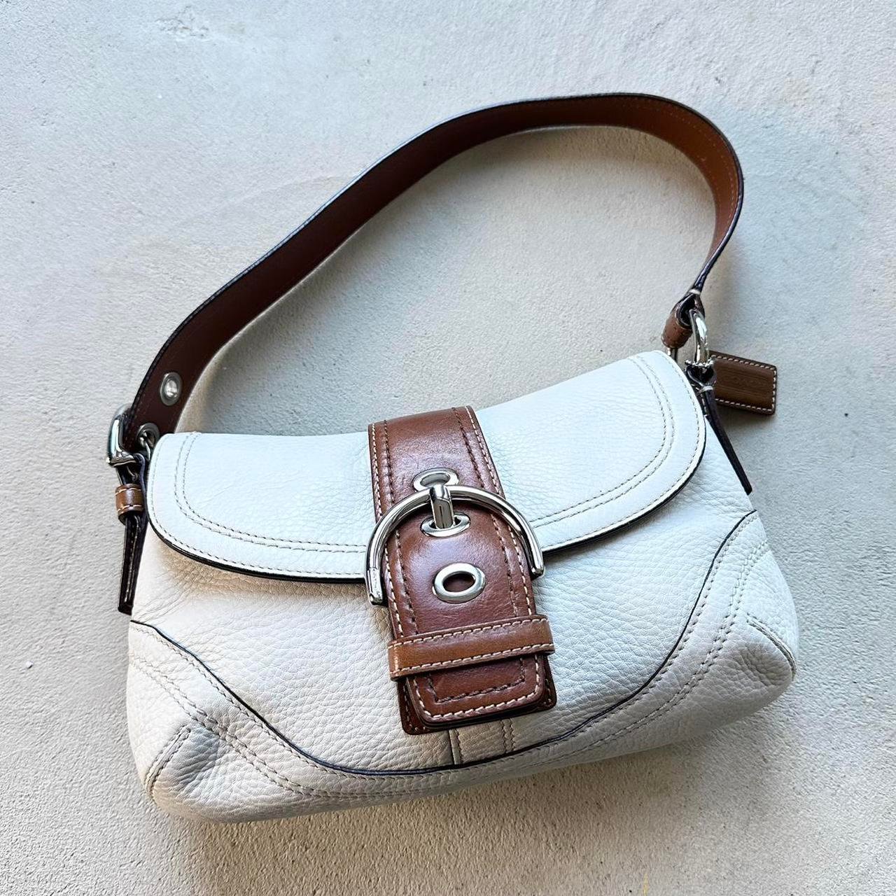 P0_44_62bfd3f2-6885-48ac-96ea-540cafa173ef-1 Vintage Y2K Coach White Leather Mini Soho Shoulder Bag - Image 1