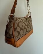 vintage authentic coach tan signature mini demi shoulder bag 🤎 - Image 3