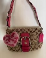 vintage authentic coach tan signature & pink leather soho shoulder bag with braided strap 🩷 two front pockets ✨